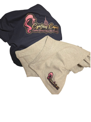 Large navy printed logo to the back tee with large grey shorts